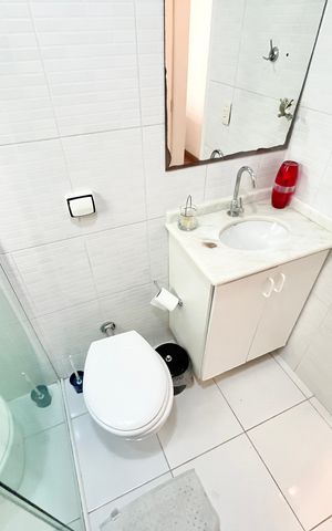 Casa à venda com 134m², 3 quartos e 2 vagas Casa à venda com 134m², 3 quartos e 2 vagasBanheiro