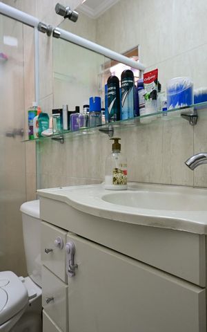 Casa de condomínio à venda com 128m², 2 quartos e 2 vagasBanheiro