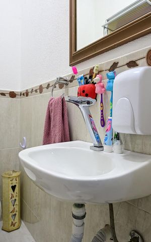 Casa de condomínio à venda com 128m², 2 quartos e 2 vagasLavabo