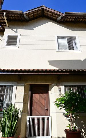 Casa de condomínio à venda com 128m², 2 quartos e 2 vagasFachada