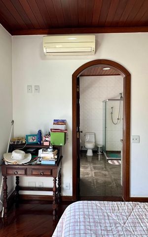 Apartamento à venda com 241m², 4 quartos e 2 vagas
