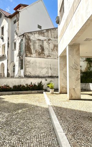 Apartamento à venda com 241m², 4 quartos e 2 vagas