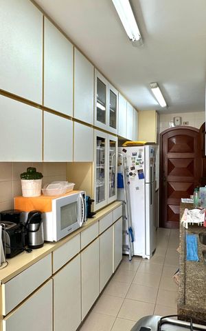 Apartamento à venda com 241m², 4 quartos e 2 vagas