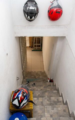 Casa para alugar com 167m², 3 quartos e sem vagaEscada