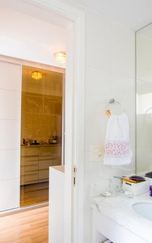 Apartamento à venda com 128m², 3 quartos e 3 vagas Apartamento à venda com 128m², 3 quartos e 3 vagasBanheiro do quarto 2