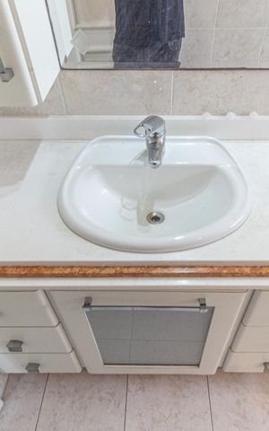 Apartamento à venda com 158m², 4 quartos e 3 vagas Apartamento à venda com 158m², 4 quartos e 3 vagasBanheiro social