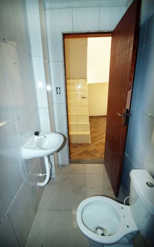 Casa à venda com 75m², 2 quartos e 1 vagaBanheiro 2