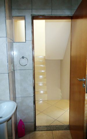 Casa à venda com 75m², 2 quartos e 1 vagaBanheiro 1