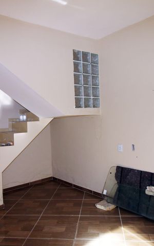 Casa à venda com 75m², 2 quartos e 1 vagaSala