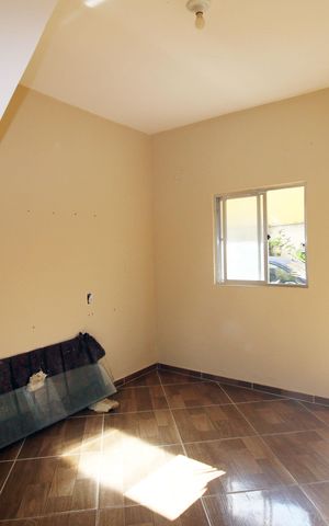Casa à venda com 75m², 2 quartos e 1 vagaSala