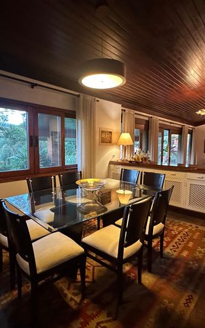 Casa de condomínio para alugar com 400m², 5 quartos e 4 vagas Casa de condomínio para alugar com 400m², 5 quartos e 4 vagasSala de Jantar