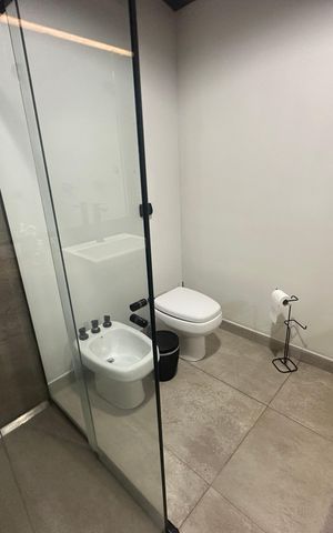 Casa de condomínio para alugar com 400m², 5 quartos e 4 vagas Casa de condomínio para alugar com 400m², 5 quartos e 4 vagasBanheiro da Suíte 3