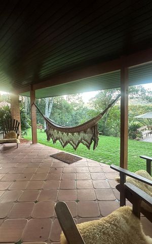 Casa de condomínio para alugar com 400m², 5 quartos e 4 vagas Casa de condomínio para alugar com 400m², 5 quartos e 4 vagasVaranda da Sala