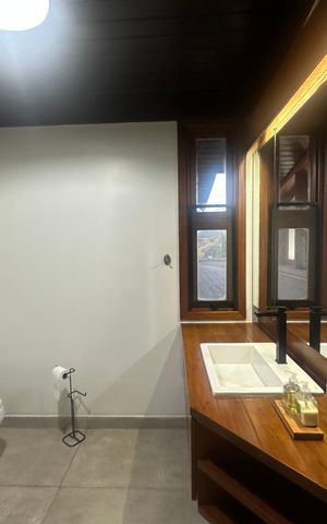 Casa de condomínio para alugar com 400m², 5 quartos e 4 vagas Casa de condomínio para alugar com 400m², 5 quartos e 4 vagasBanheiro da Suíte 3