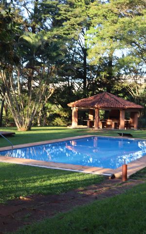 Casa de condomínio para alugar com 400m², 5 quartos e 4 vagas Casa de condomínio para alugar com 400m², 5 quartos e 4 vagasÁrea comum - Piscina