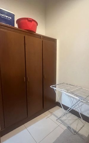Casa de condomínio para alugar com 400m², 5 quartos e 4 vagas Casa de condomínio para alugar com 400m², 5 quartos e 4 vagasQuarto de Serviço