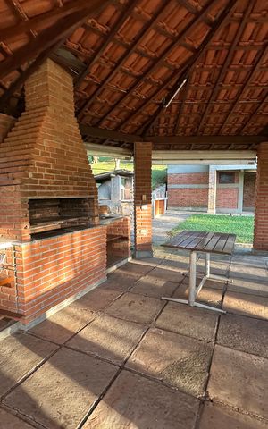 Casa de condomínio para alugar com 400m², 5 quartos e 4 vagas Casa de condomínio para alugar com 400m², 5 quartos e 4 vagasÁrea comum - Churrasqueira