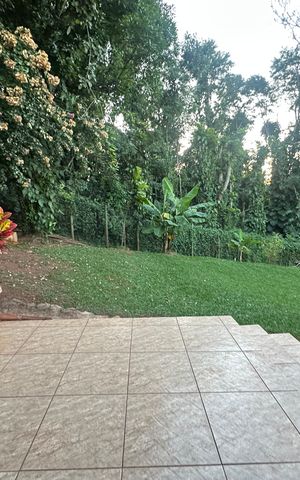 Casa de condomínio para alugar com 400m², 5 quartos e 4 vagas Casa de condomínio para alugar com 400m², 5 quartos e 4 vagasVaranda