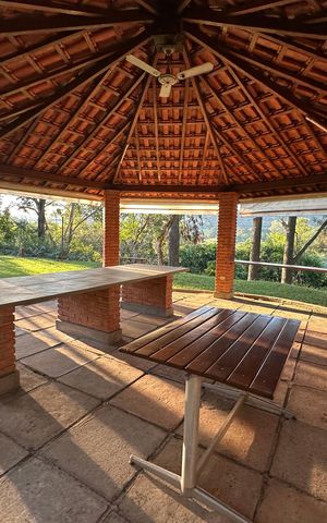 Casa de condomínio para alugar com 400m², 5 quartos e 4 vagas Casa de condomínio para alugar com 400m², 5 quartos e 4 vagasÁrea comum - Churrasqueira