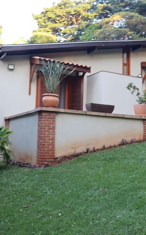 Casa de condomínio para alugar com 400m², 5 quartos e 4 vagas Casa de condomínio para alugar com 400m², 5 quartos e 4 vagasQuintal