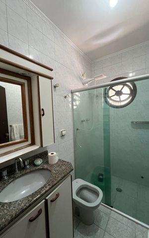 Casa à venda com 256m², 4 quartos e 2 vagas Casa à venda com 256m², 4 quartos e 2 vagasBanheiro
