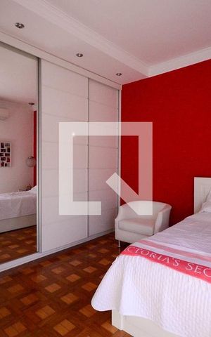 Casa à venda com 260m², 3 quartos e 2 vagas