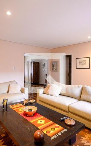 Casa à venda com 260m², 3 quartos e 2 vagas