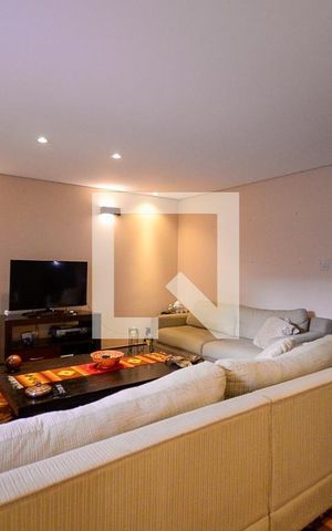 Casa à venda com 260m², 3 quartos e 2 vagas