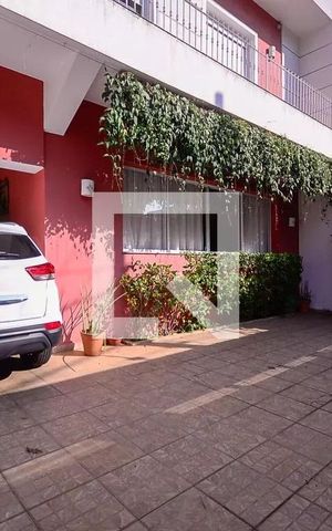 Casa à venda com 260m², 3 quartos e 2 vagas