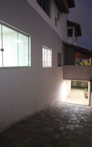 Casa à venda com 335m², 4 quartos e 9 vagasQuintal