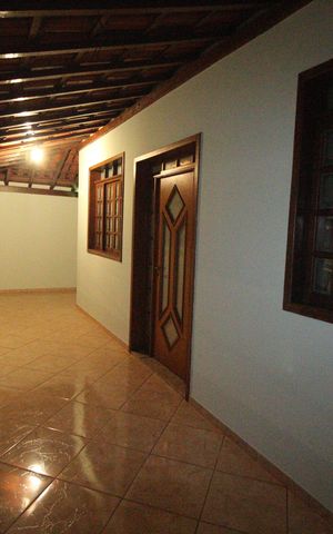 Casa à venda com 335m², 4 quartos e 9 vagasVaranda 2