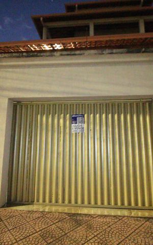 Casa à venda com 335m², 4 quartos e 9 vagasPlaquinha Instalada 20/04/2026 UAXP-125