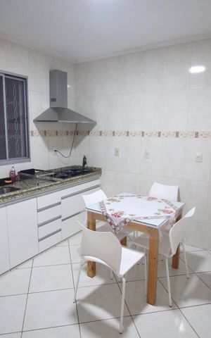 Casa à venda com 335m², 4 quartos e 9 vagasCozinha