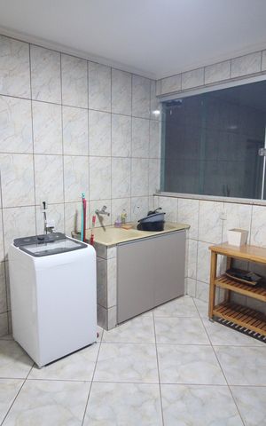 Casa à venda com 335m², 4 quartos e 9 vagasÁrea de Serviço