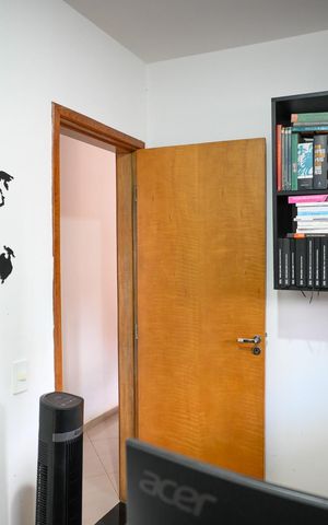 Casa à venda com 145m², 3 quartos e 3 vagas Casa à venda com 145m², 3 quartos e 3 vagasEscritório