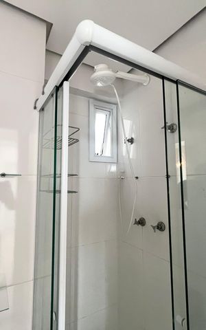 Apartamento à venda com 50m², 2 quartos e 2 vagas Apartamento à venda com 50m², 2 quartos e 2 vagasBanheiro
