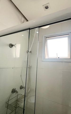 Apartamento à venda com 50m², 2 quartos e 2 vagas Apartamento à venda com 50m², 2 quartos e 2 vagasBanheiro