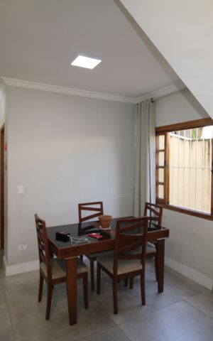 Casa à venda com 200m², 3 quartos e 5 vagasSala