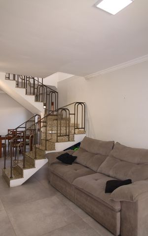 Casa à venda com 200m², 3 quartos e 5 vagasSala