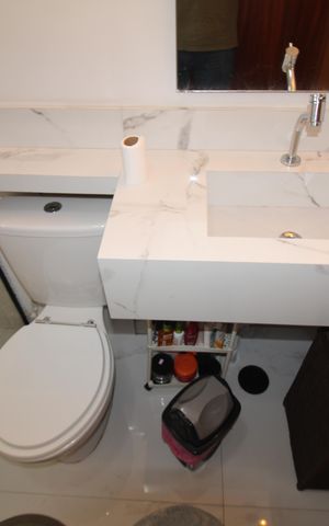 Casa à venda com 200m², 3 quartos e 5 vagasBanheiro