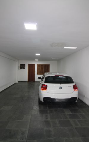 Casa à venda com 200m², 3 quartos e 5 vagasGaragem
