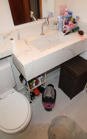 Casa à venda com 200m², 3 quartos e 5 vagasBanheiro