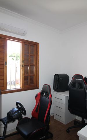 Casa à venda com 200m², 3 quartos e 5 vagasQuarto 2