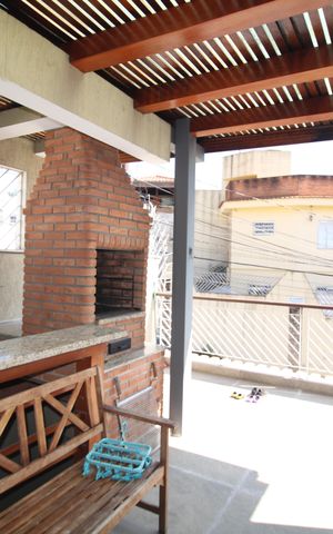 Casa à venda com 200m², 3 quartos e 5 vagasSala - Varanda