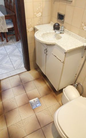 Casa à venda com 190m², 3 quartos e 3 vagasBanheiro social