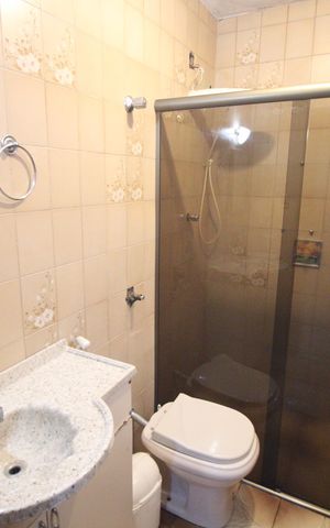 Casa à venda com 190m², 3 quartos e 3 vagasBanheiro social
