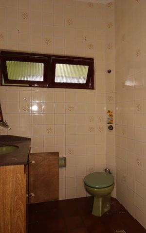 Casa à venda com 100m², 2 quartos e 3 vagasBanheiro