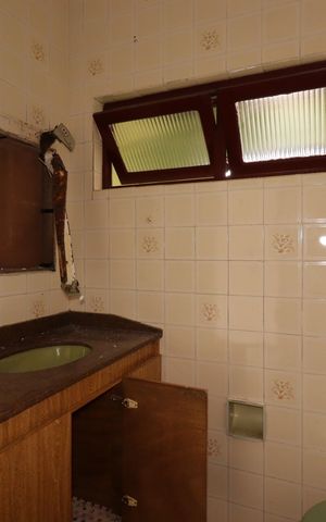 Casa à venda com 100m², 2 quartos e 3 vagasBanheiro