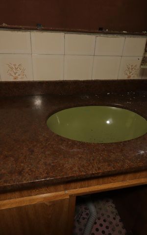 Casa à venda com 100m², 2 quartos e 3 vagasBanheiro - Pia