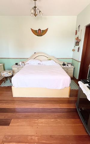 Casa à venda com 239m², 3 quartos e 2 vagas Casa à venda com 239m², 3 quartos e 2 vagasSuite
